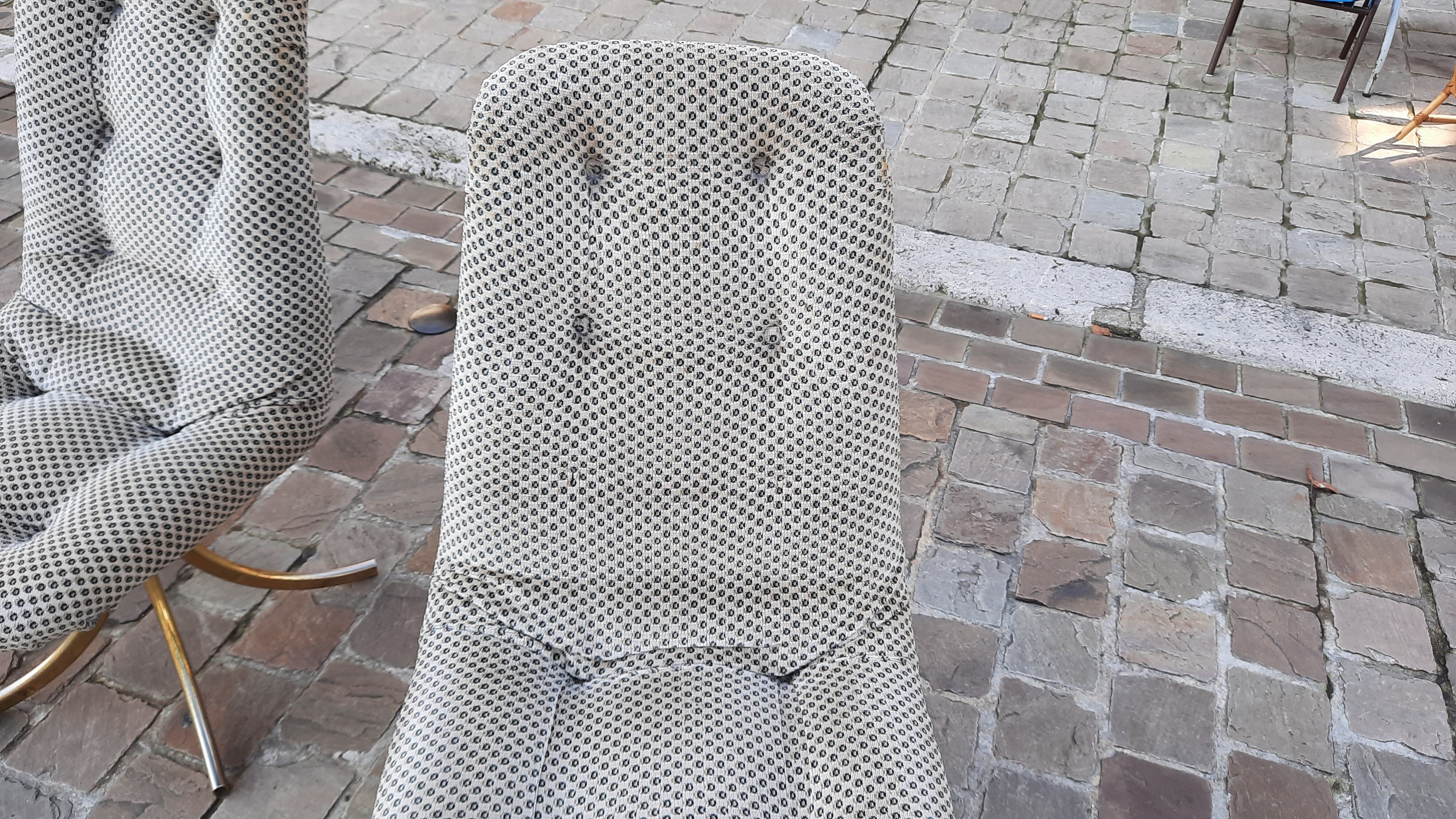 3 rotating vintage armchairs