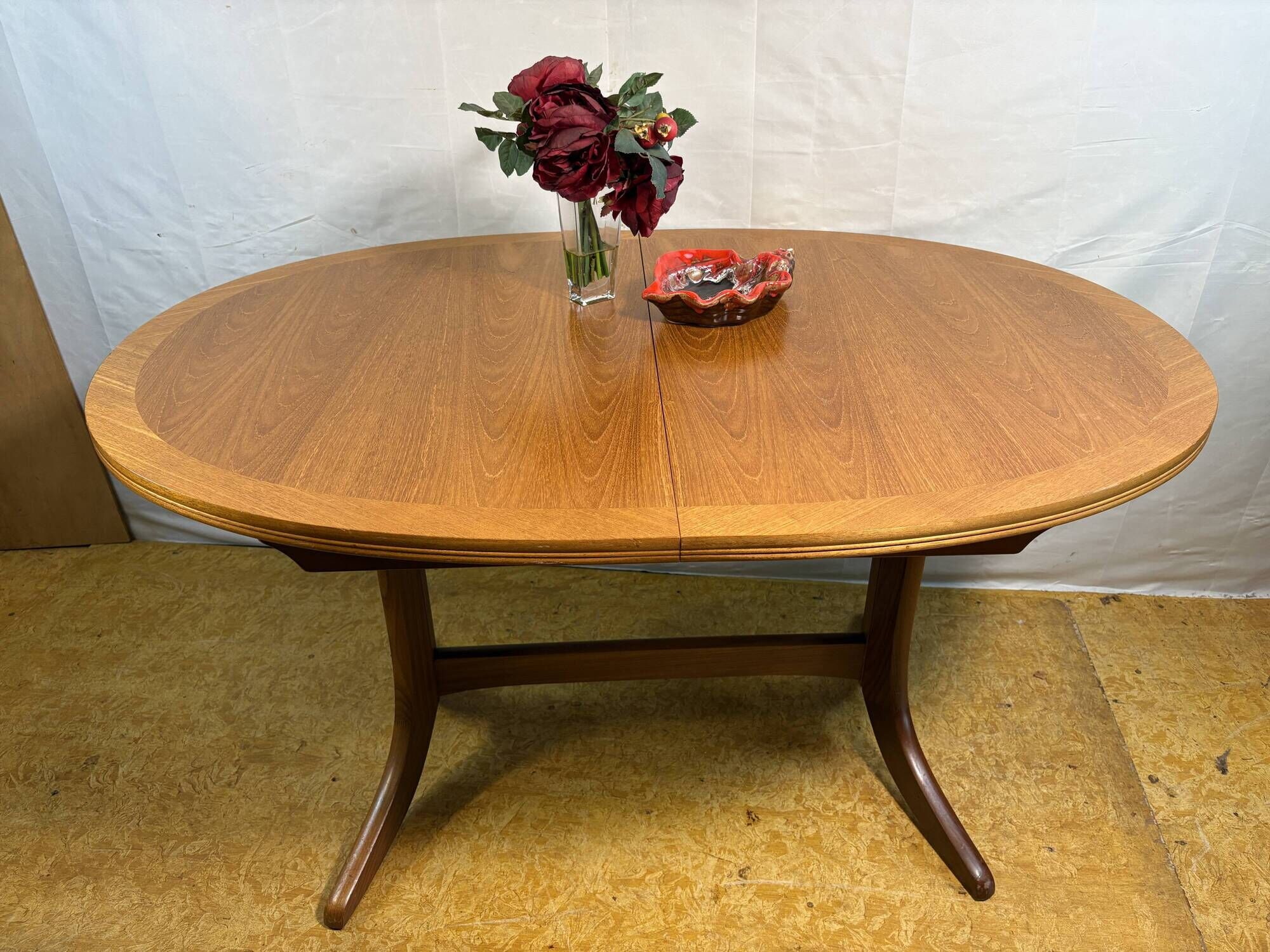Mid-Century Nathan Teak Extending Dining Table – 1960s Scandinavian Design