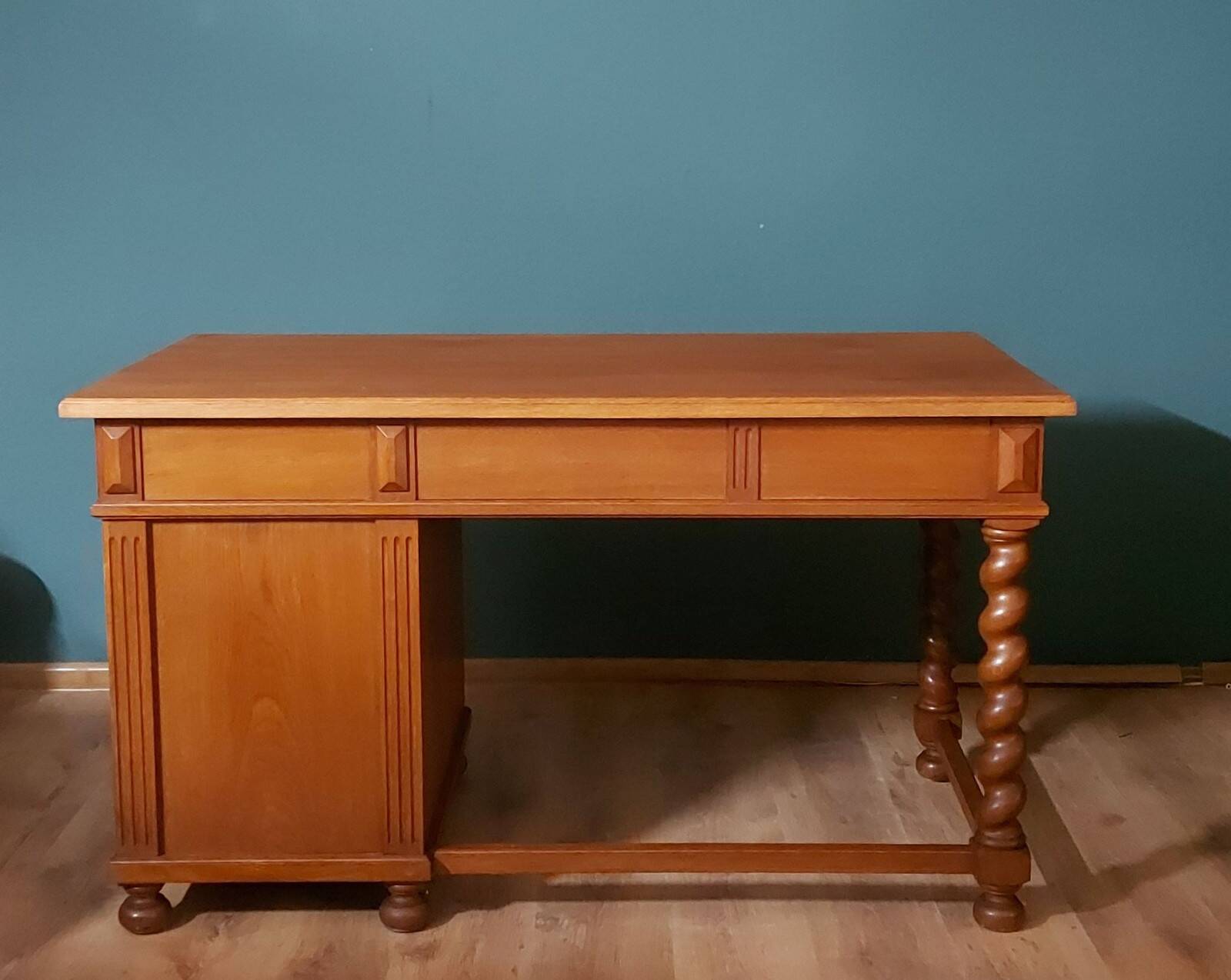 Bureau double face de la première moitié du XXe siècle, Scandinavie