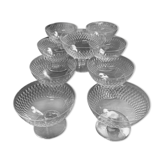 9 glasses of baccarat champagne 20s