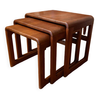 3 nesting tables in solid tek