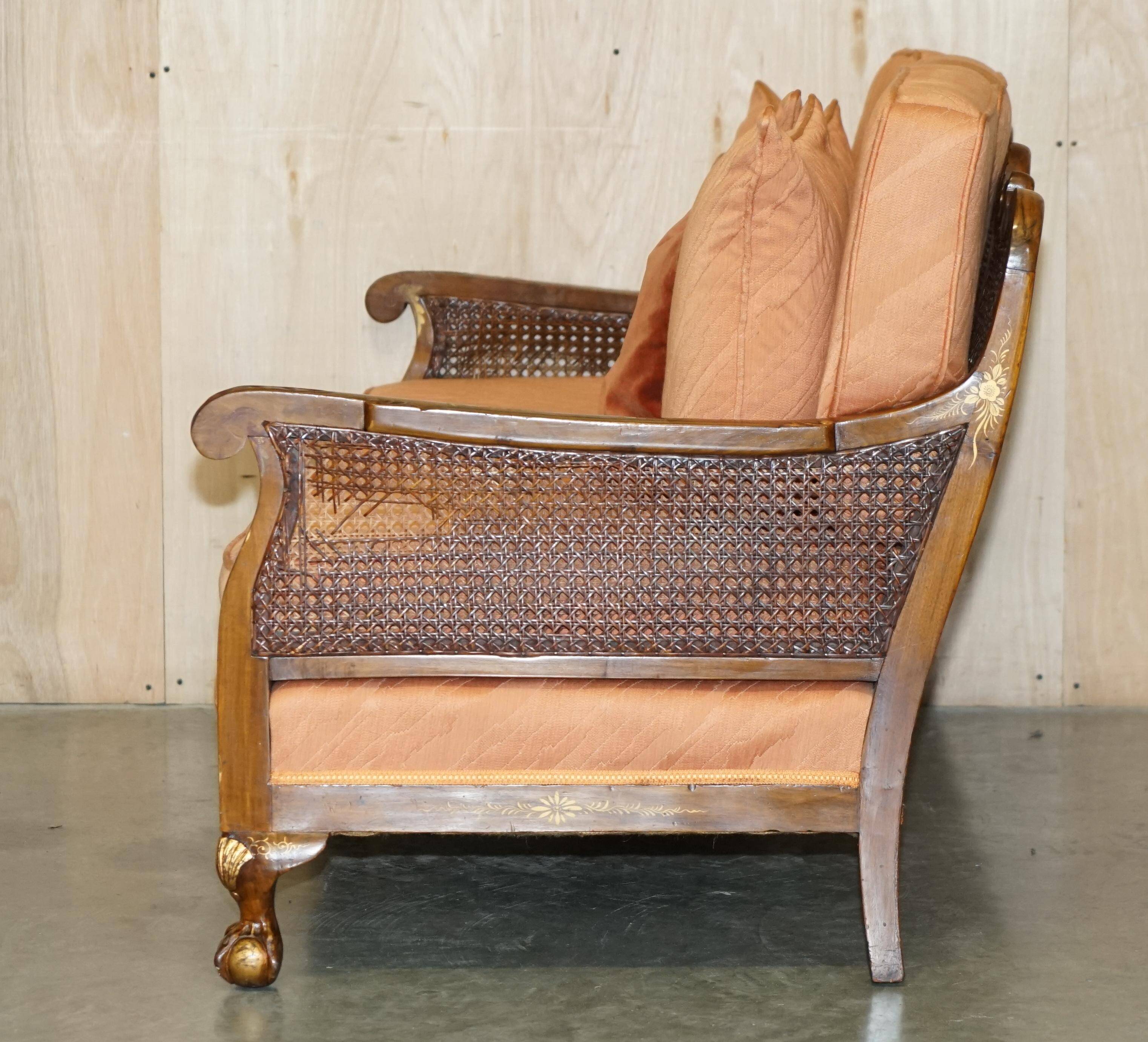 Three-piece bergère set in walnut, Chinoiserie style, from the 1920s, in need of restoration.