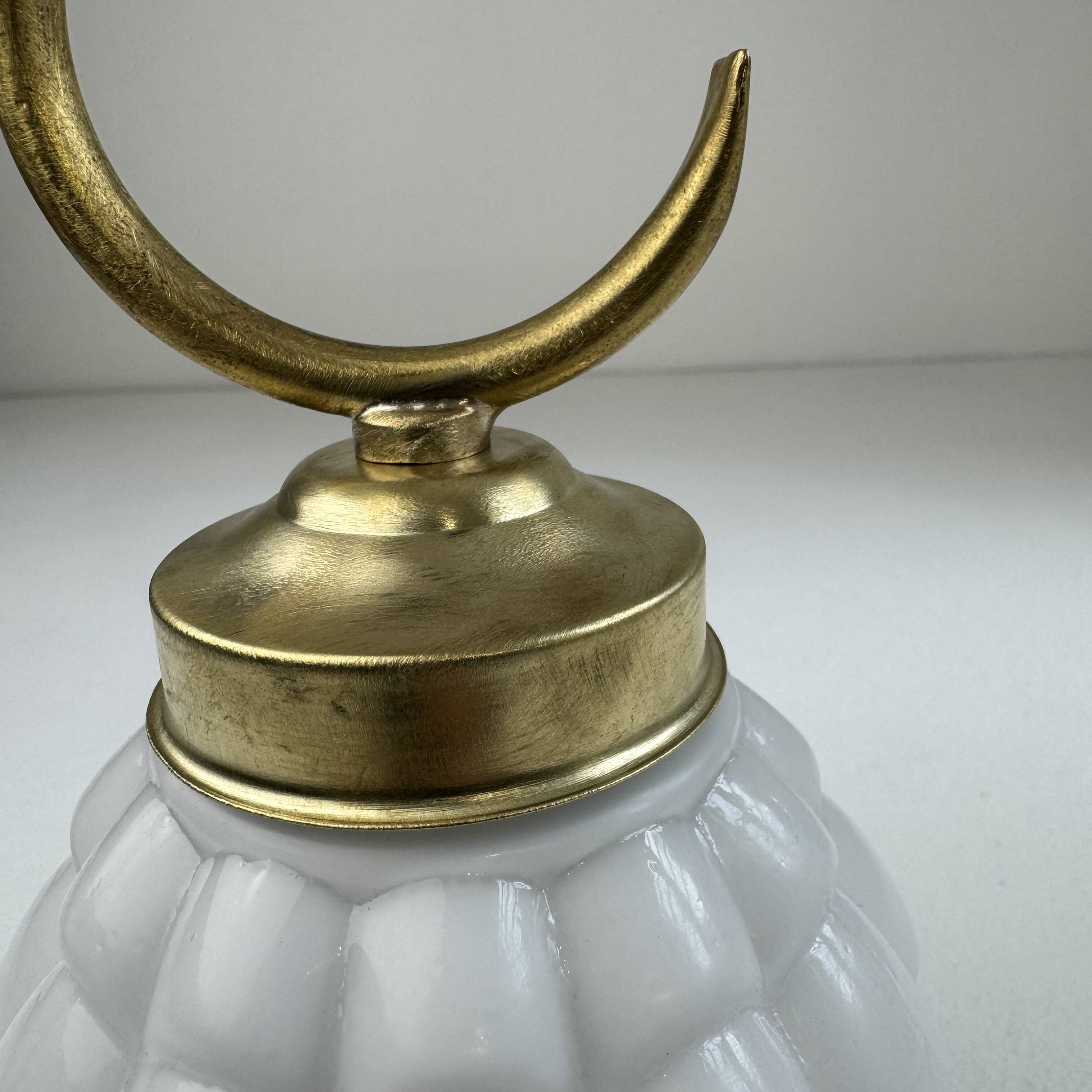 Ancienne applique en opaline vintage