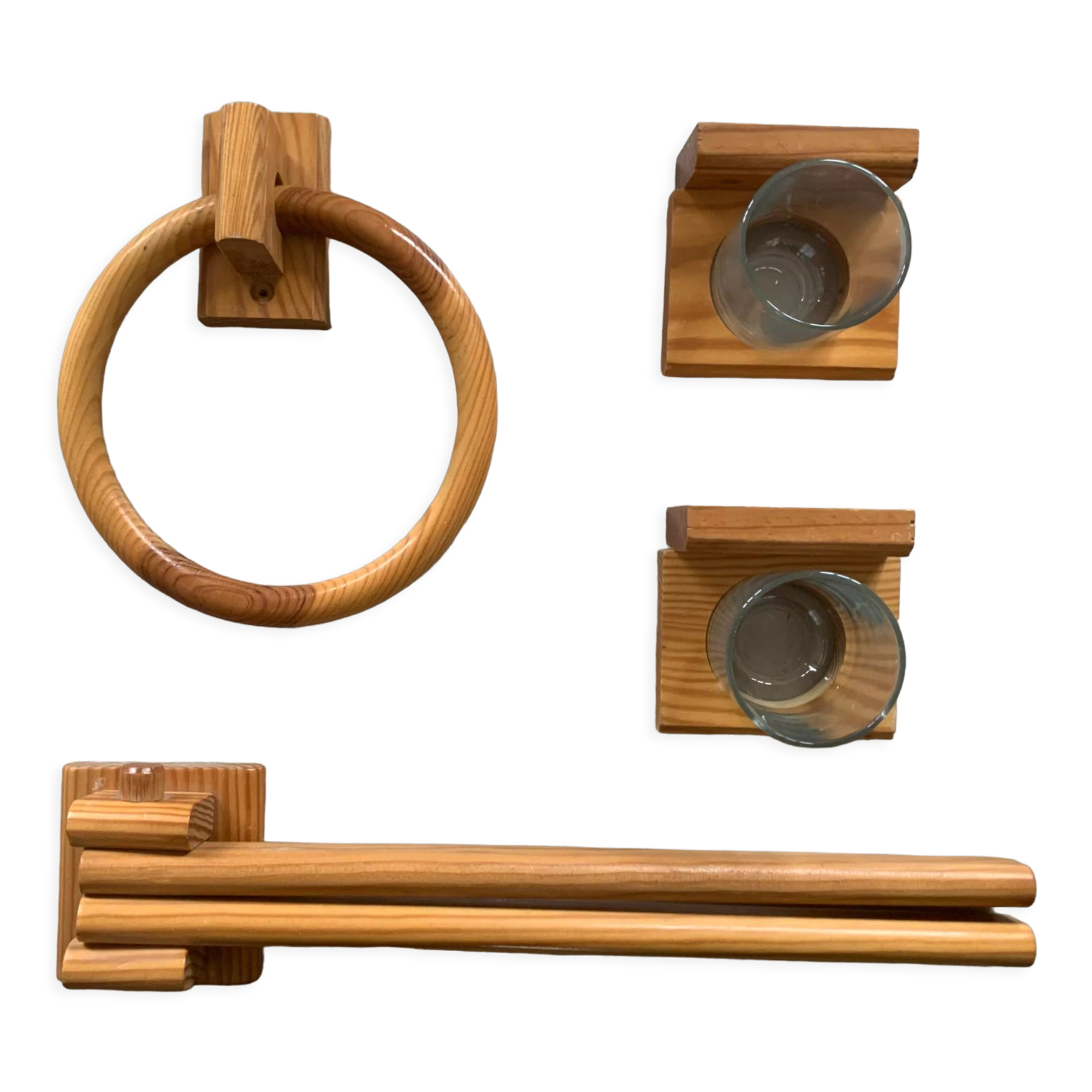 Pine bathroom accessories