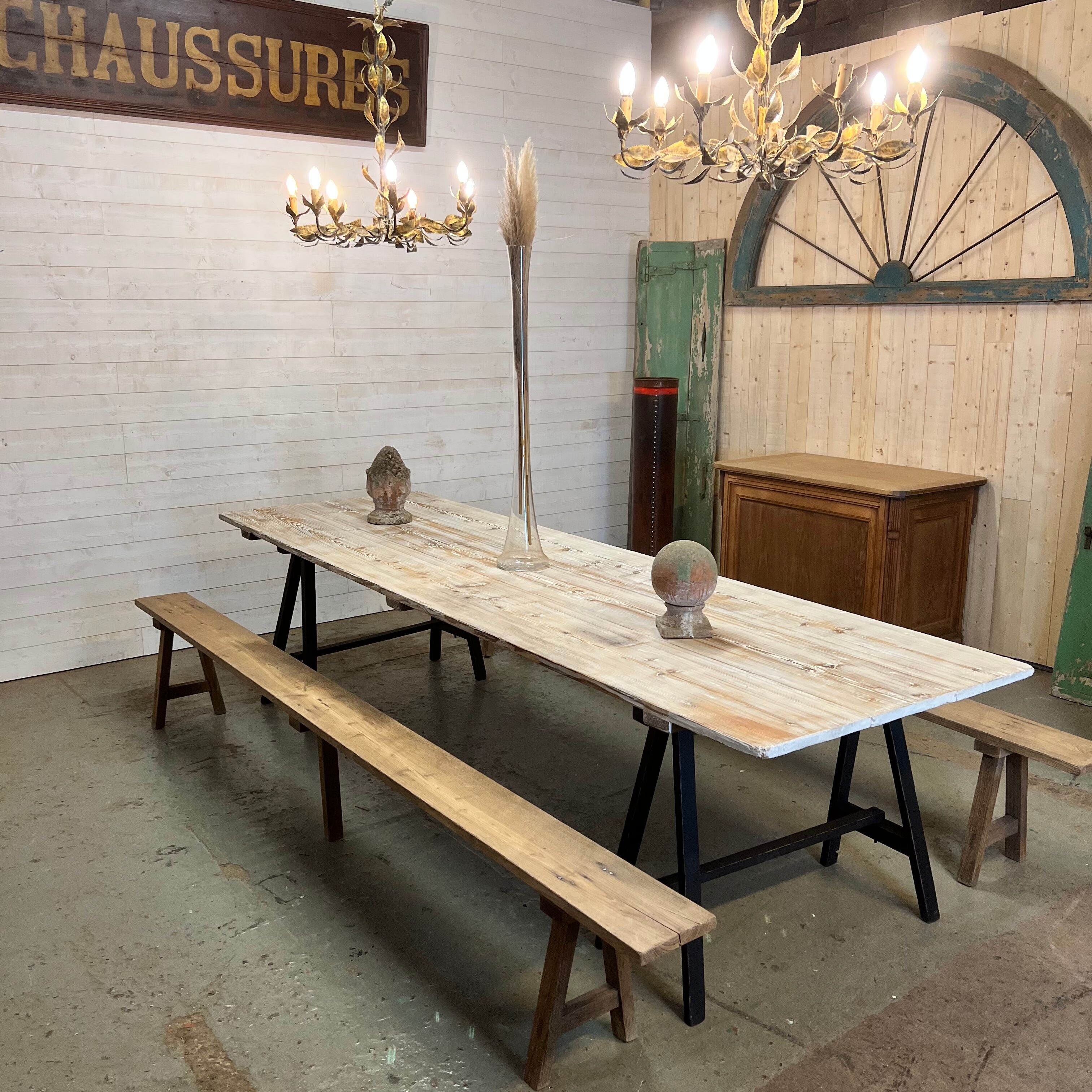 Large pine guinguette farm table