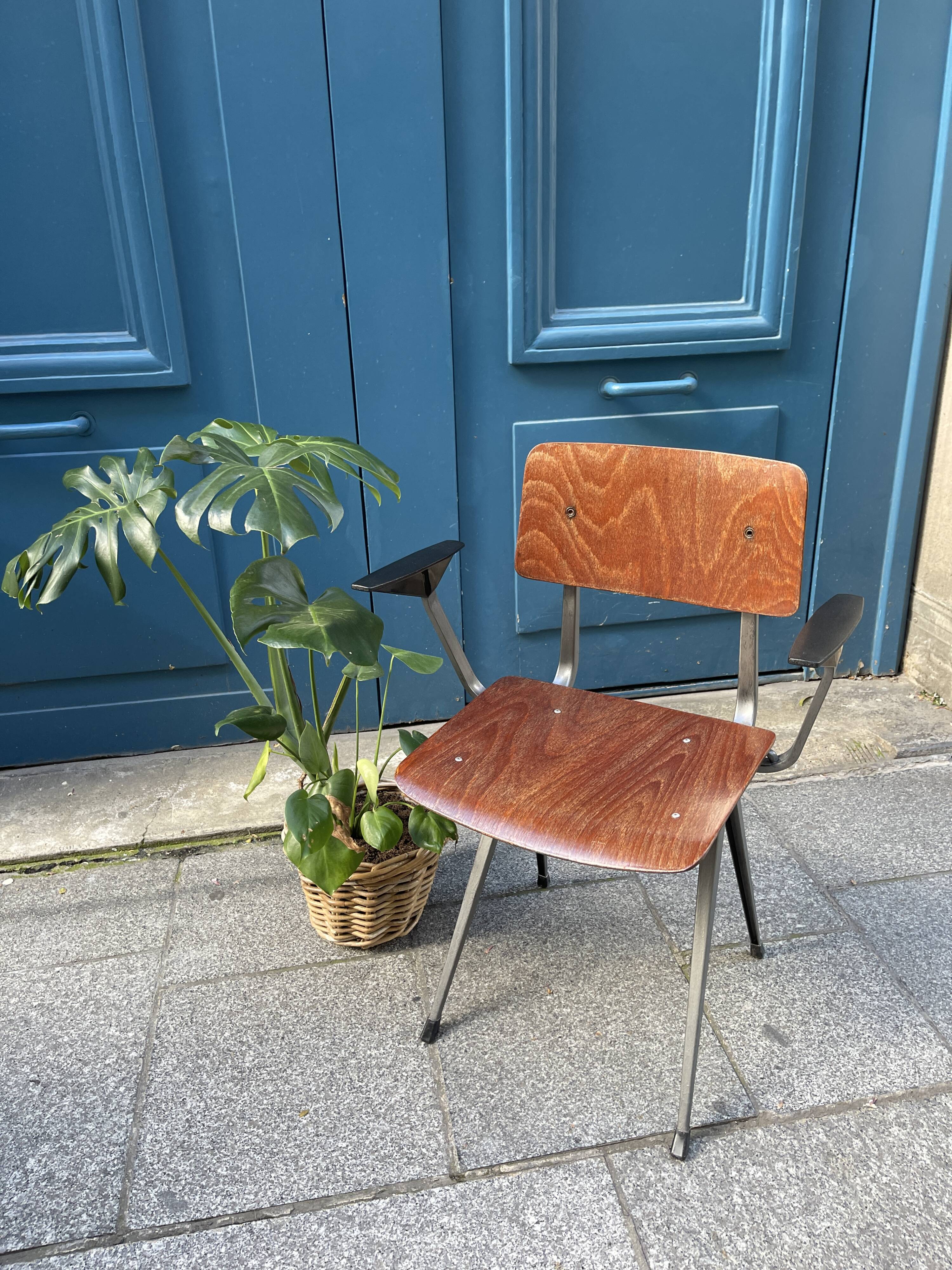 Friso Kramer wooden chair