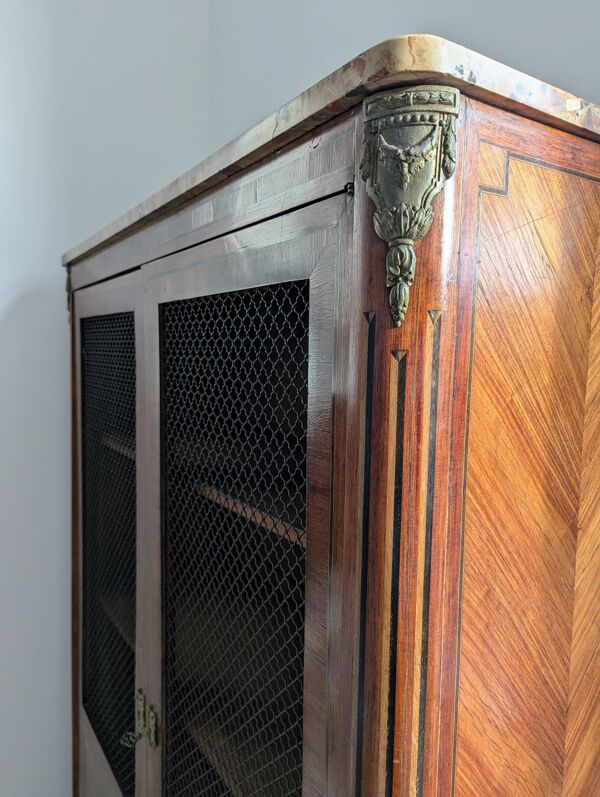 Bibliothèque en marqueterie  Style Transition Louis XV / Louis XVI