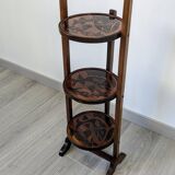 Table pliante vintage triple plateaux gravés en bois exotique 89 cm
