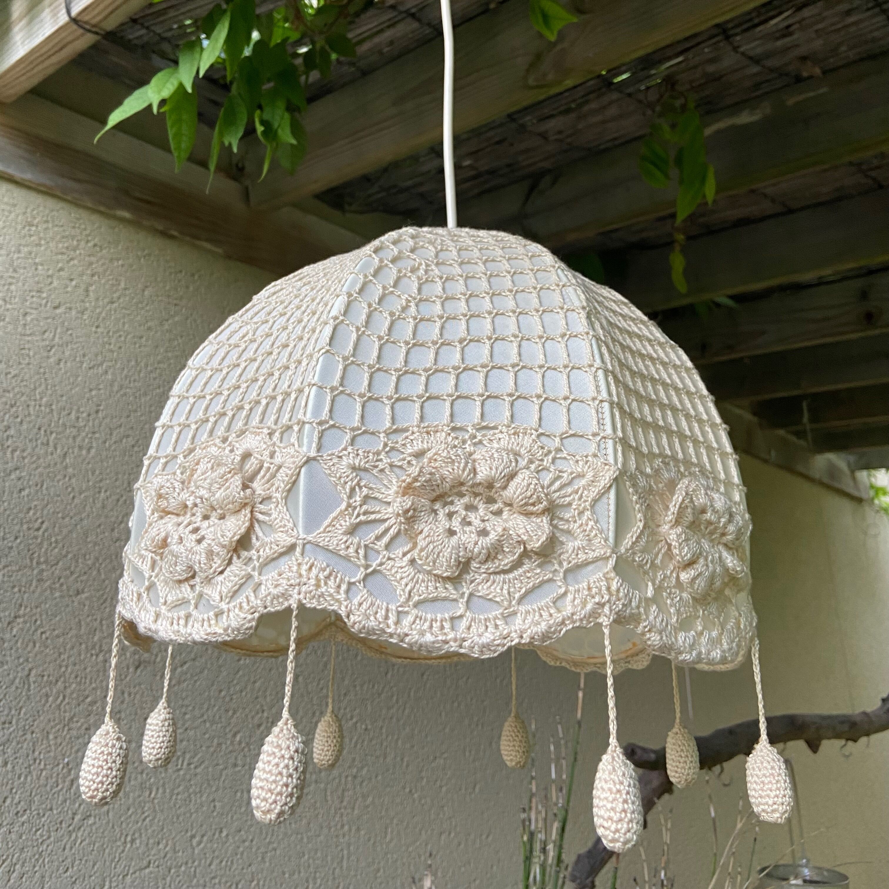 Vintage suspension - made crochet-70s