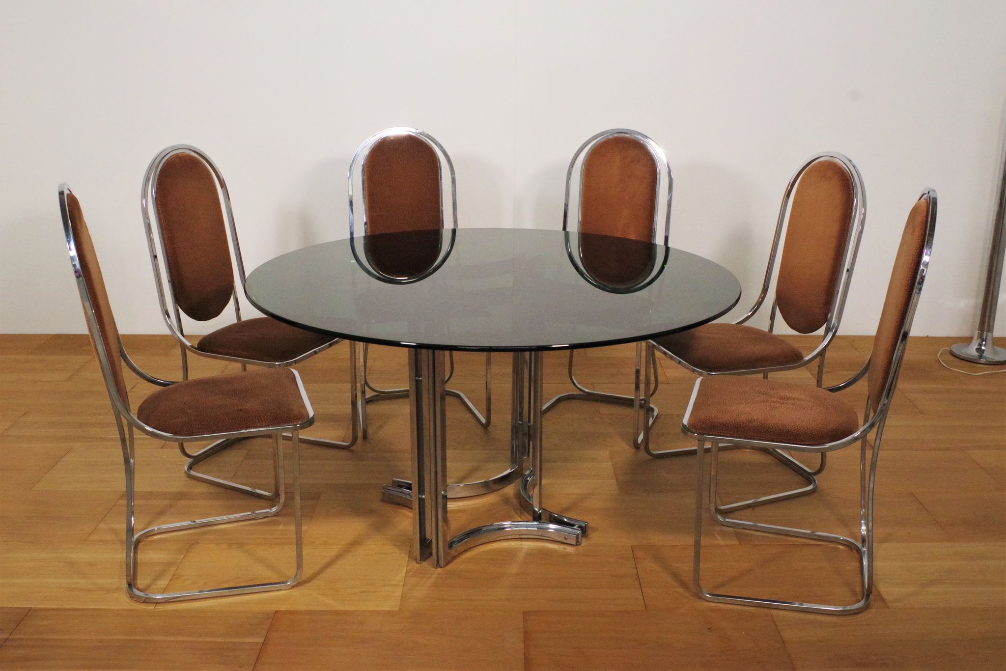 Dining room table and 6 chairs by Alessandro Alpizzi, 1970s, Set of 7