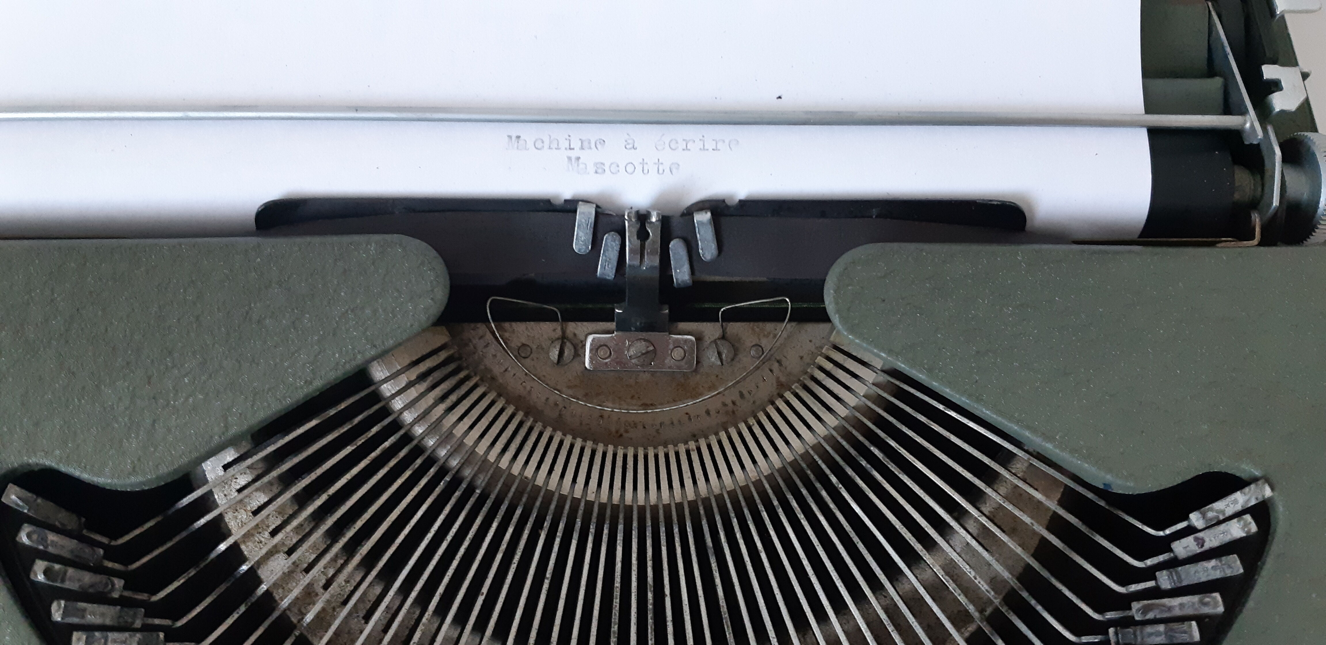 Olivetti Ivréa revised portable typewriter