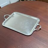 Grand Plateau de service de forme en métal plaqué argent, mouluré et ciselé