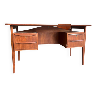 Danish desk from the 1960s by Gunnar Tibergaard.