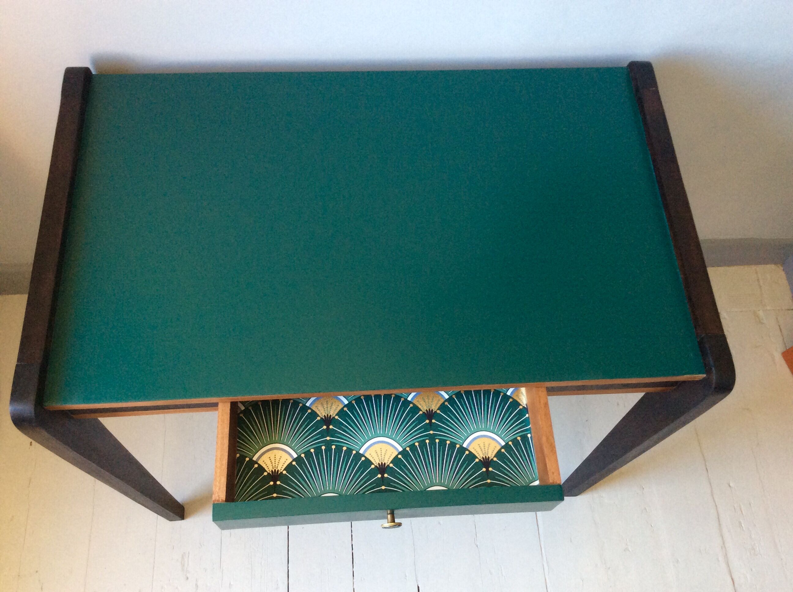 Art deco desk