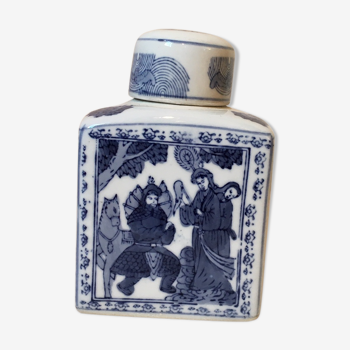 Urne chinoise en porcelaine et motifs bleus peints à la main