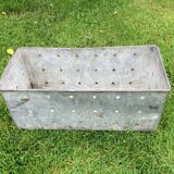 Metal planter