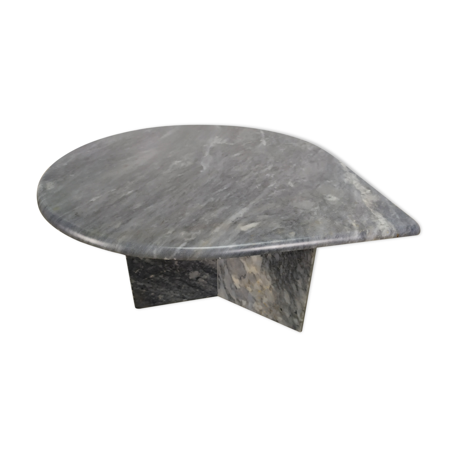 Grey marble coffee table tastes water