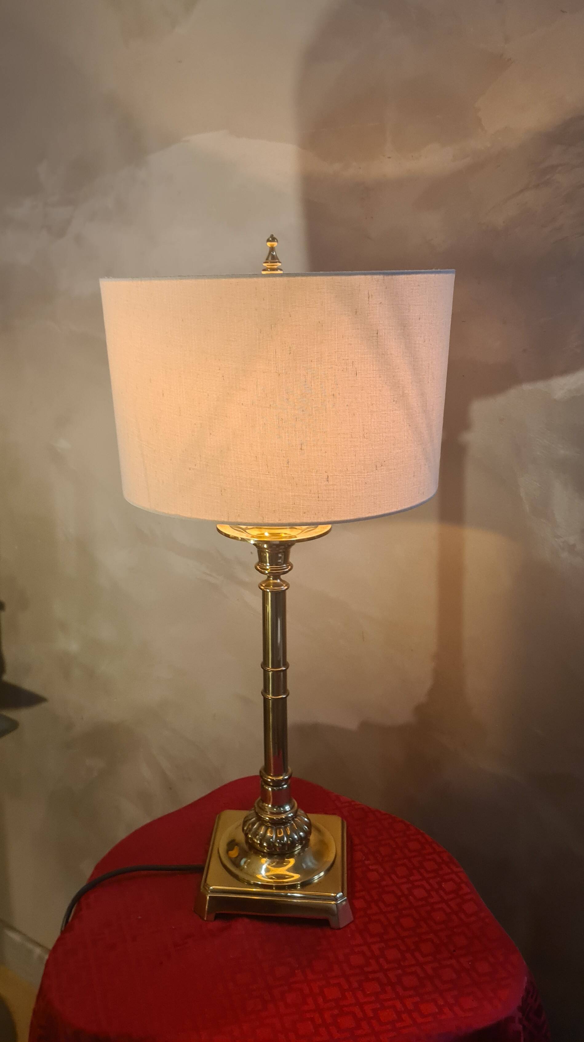 large 1970s luxury solid brass living room lamp with new linen shade 68x35
