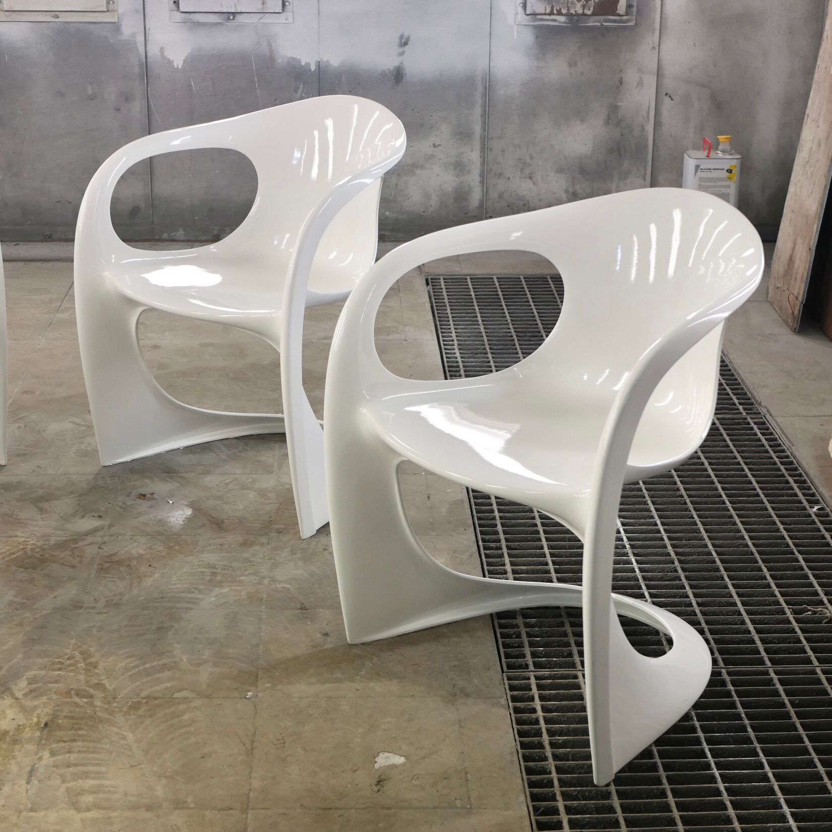 Pair of space age armchairs Casala