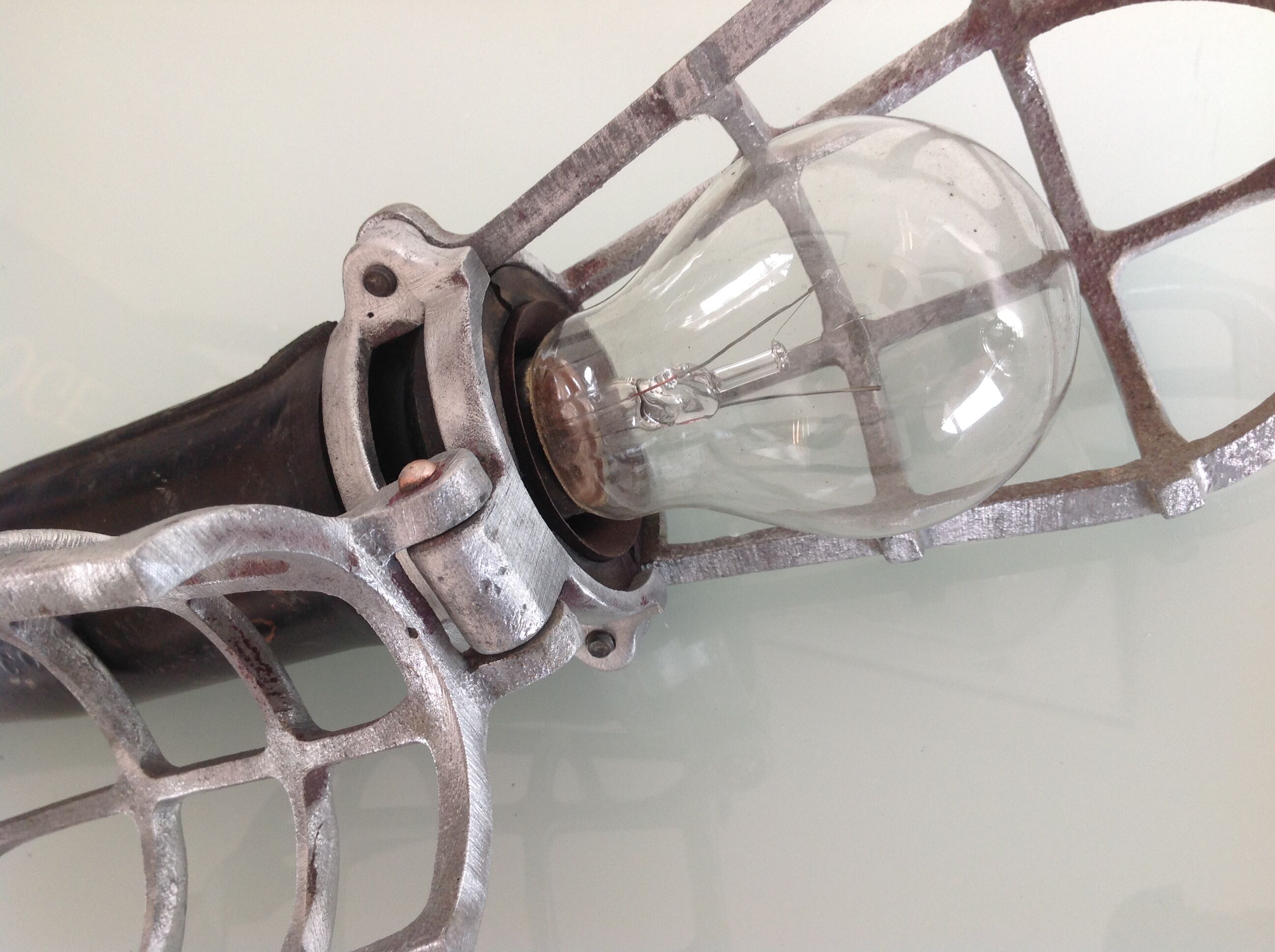 The Pyle National Company lamp 40-50