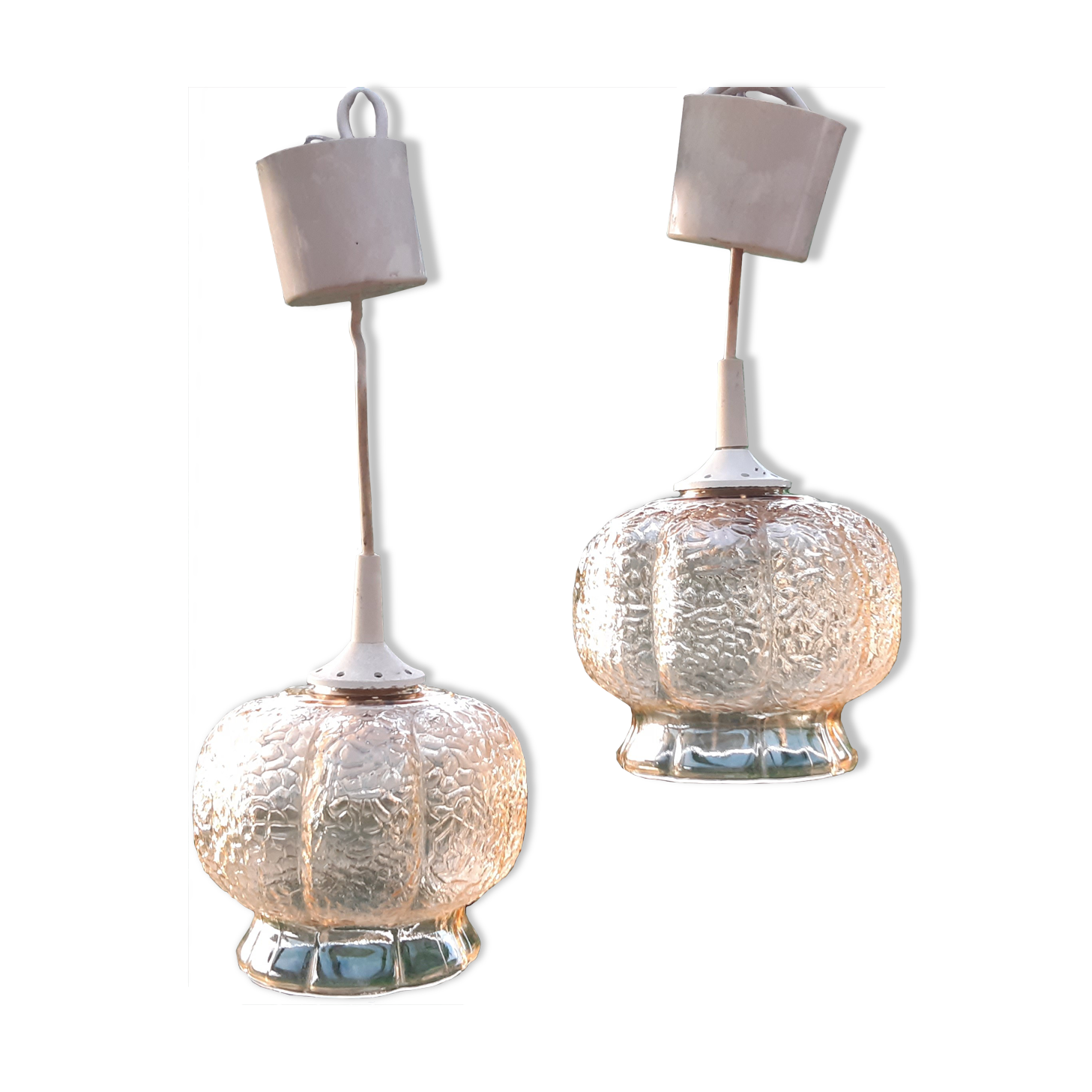 Amber glass suspensions 1970 lot of 2