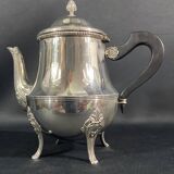 Théière en métal argenté ercuis décor frise de rang perles style louis xvi