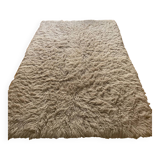 Long-pile wool rug