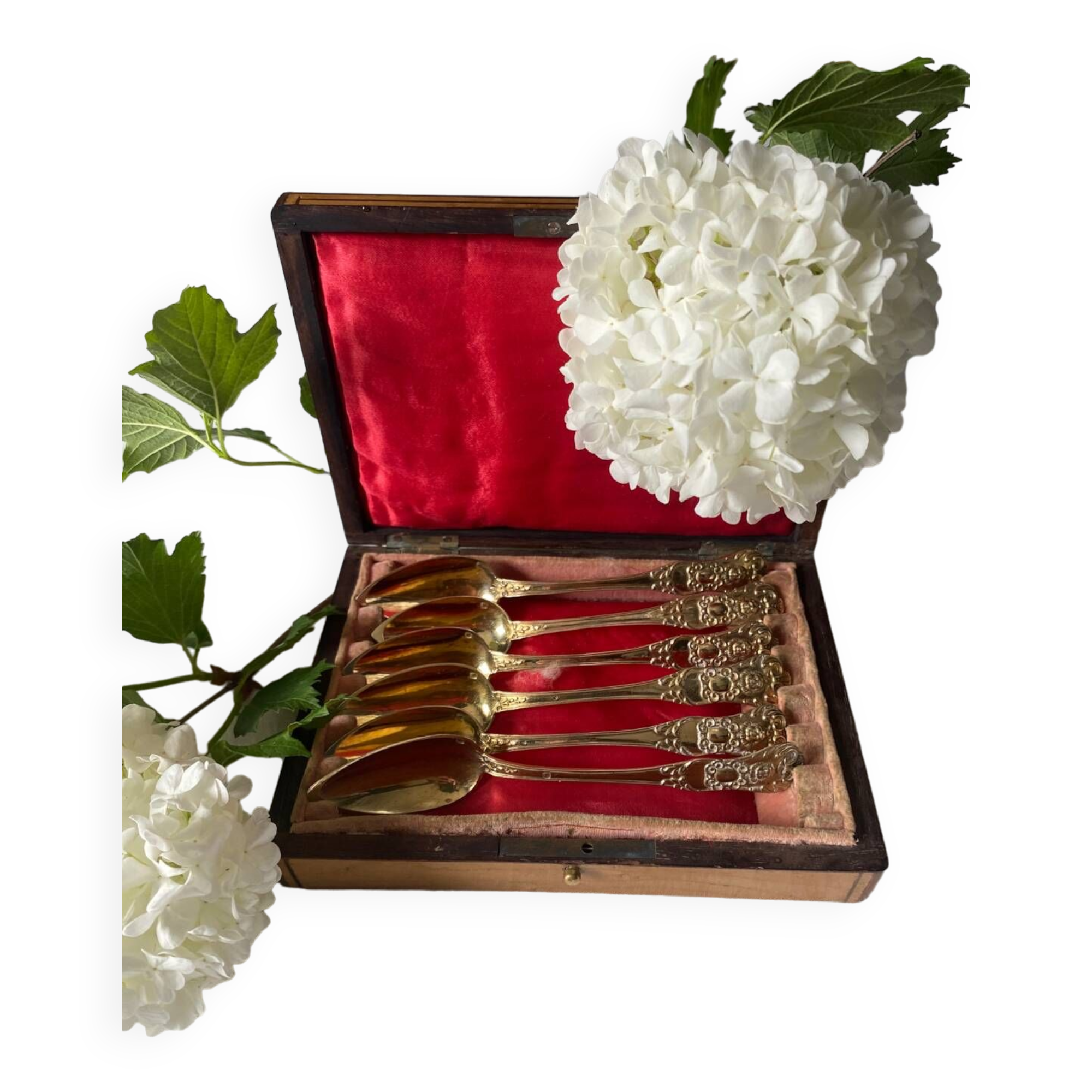 Set of 6 silver-gilt teaspoons, 2nd grade neck brace hallmark, 14 cm, in its box, late 19th century. Early 20th century