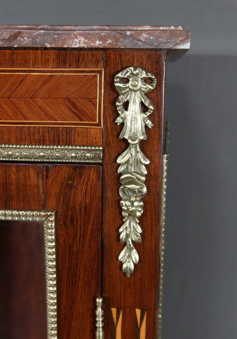 Small Showcase in Marquetry on all sides, Louis XVI style – 1920