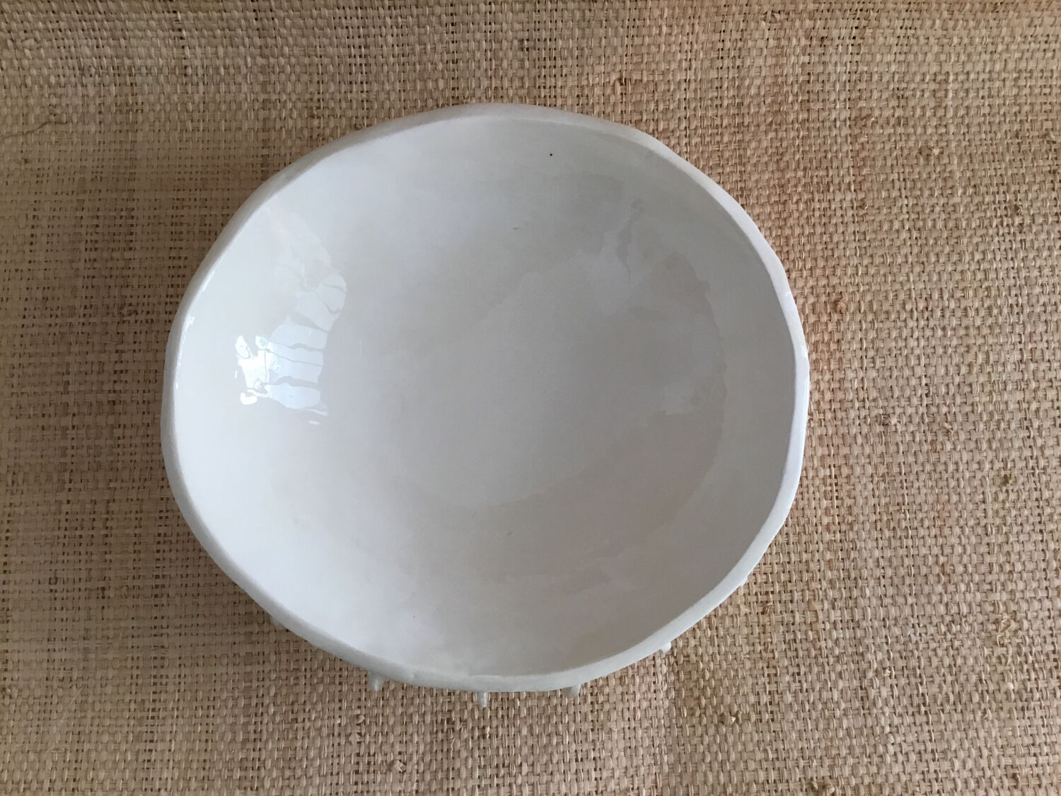 Glazed ceramic plate