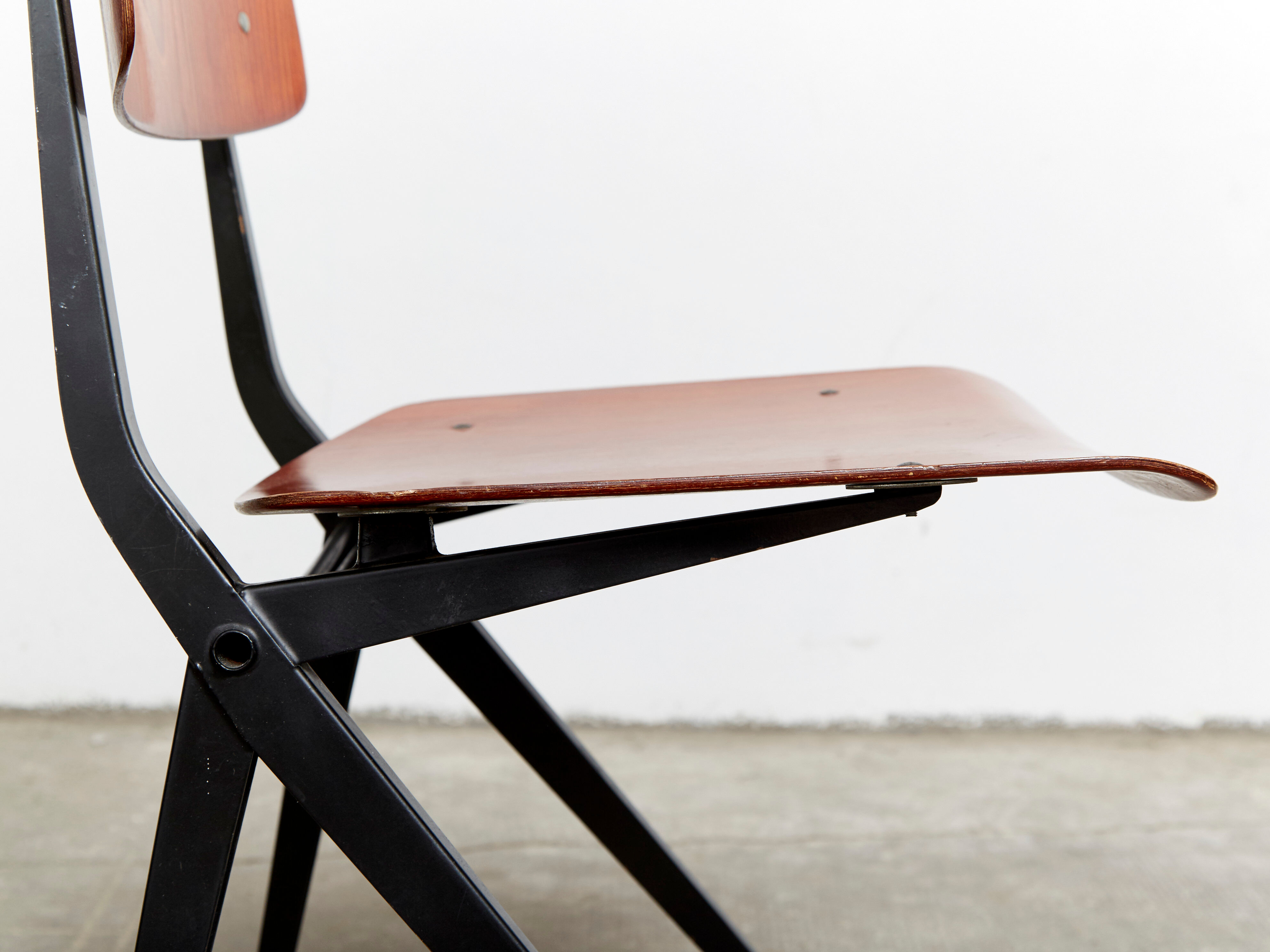 Friso Kramer "result" chair for Ahrend De Circel