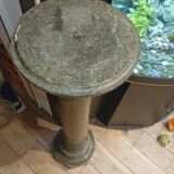 Green marble column