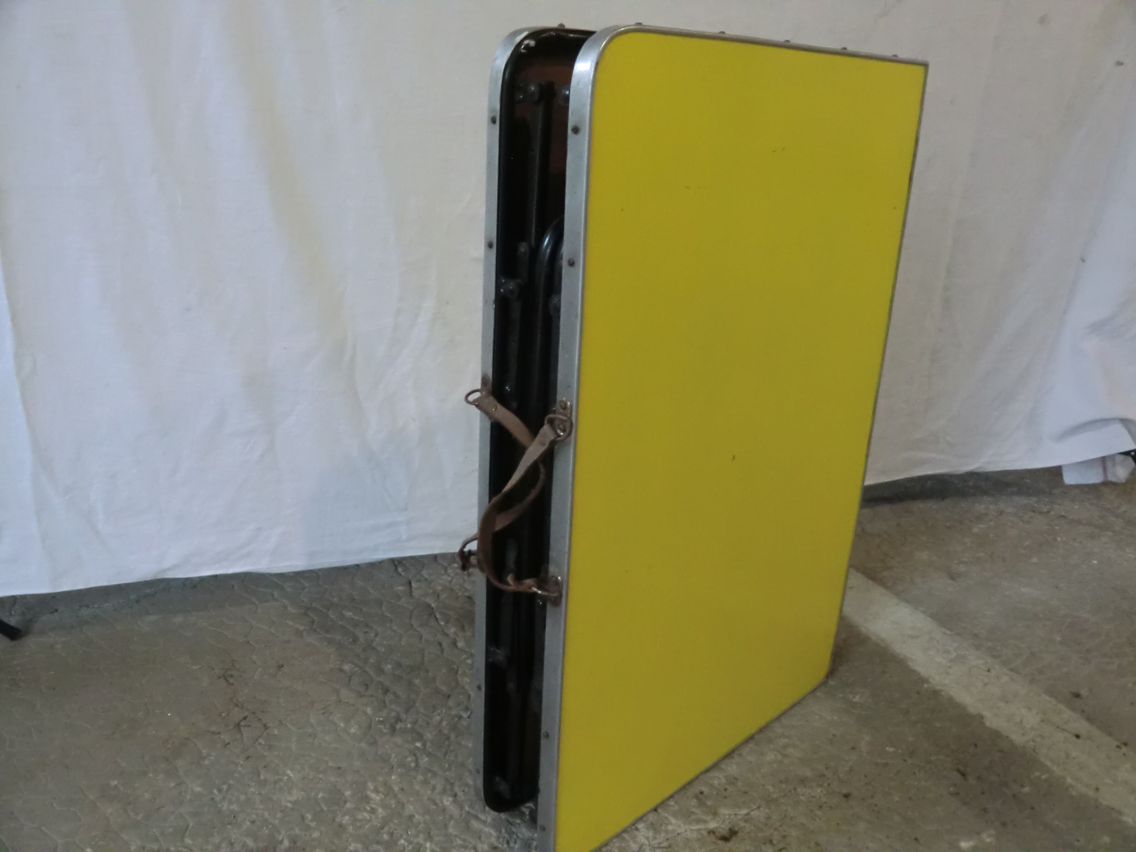 Table de camping pliable annees 60 vintage