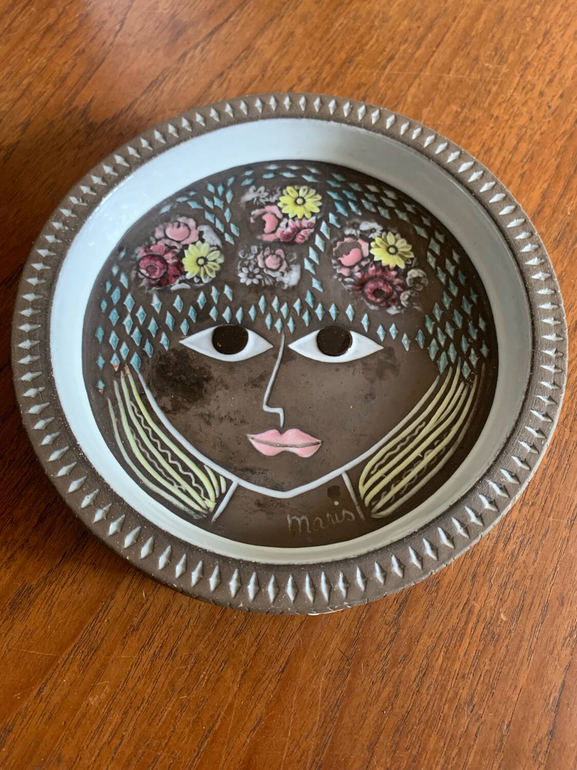 Coupe en céramique Mari Simmulson