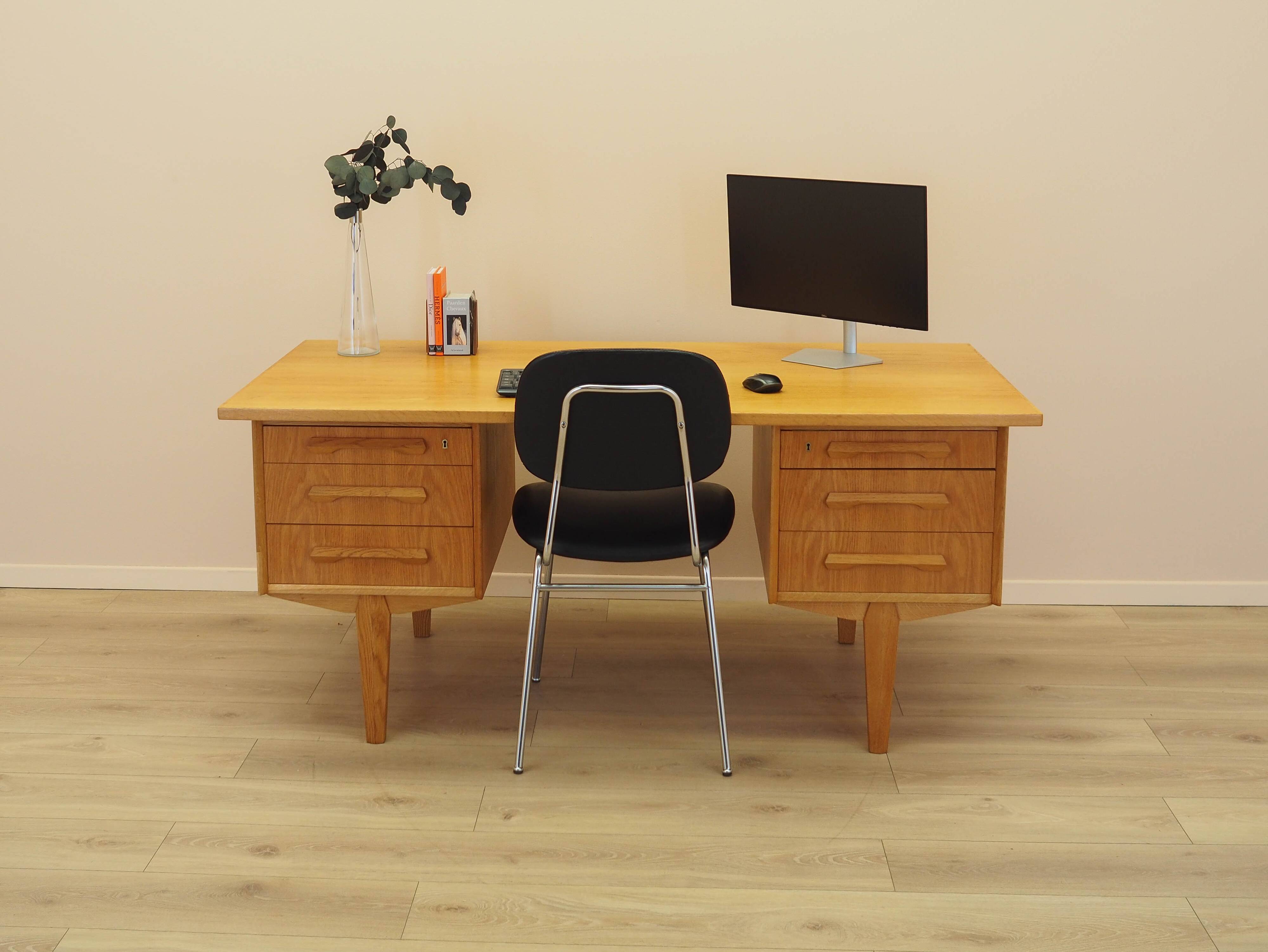 Oak desk, Danish design, 1960s, designer: Henning Kjærnulf
