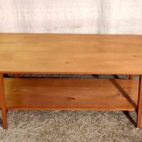 Solid wood coffee table with tapered legs - mid 20th century.