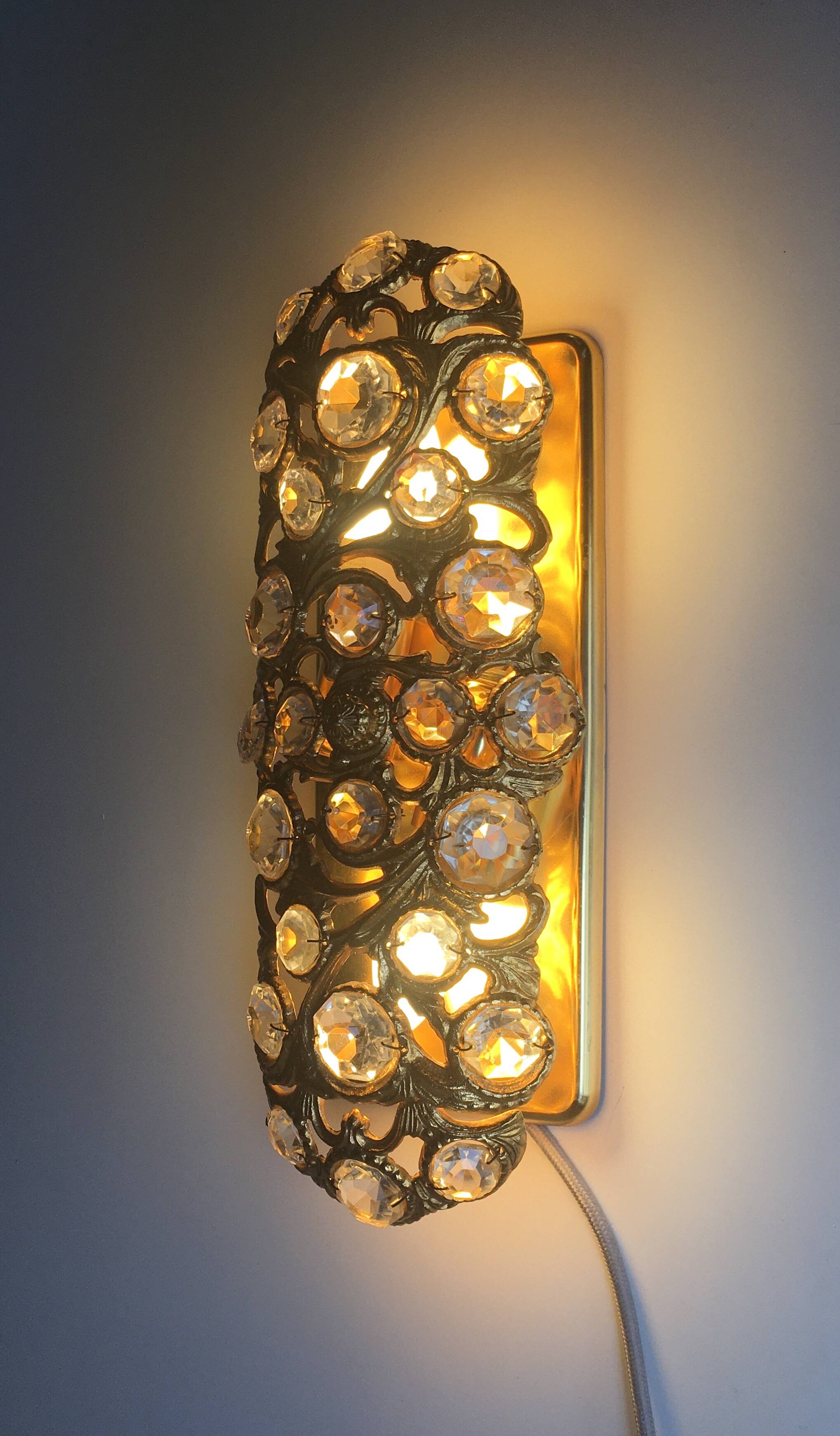 Wall lamp in gilded brass and glass, Peris Andreu, Spain, 1960s