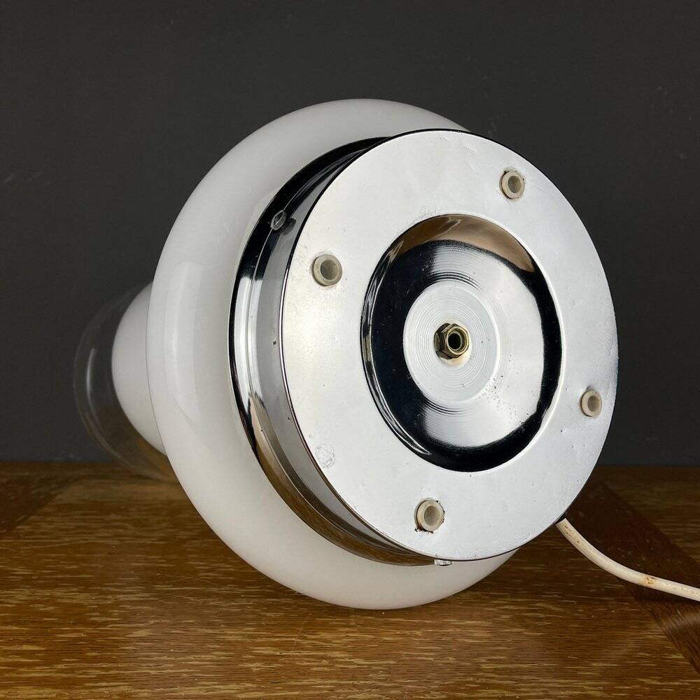 Vintage table lamp in white glass, Italy, 1970s