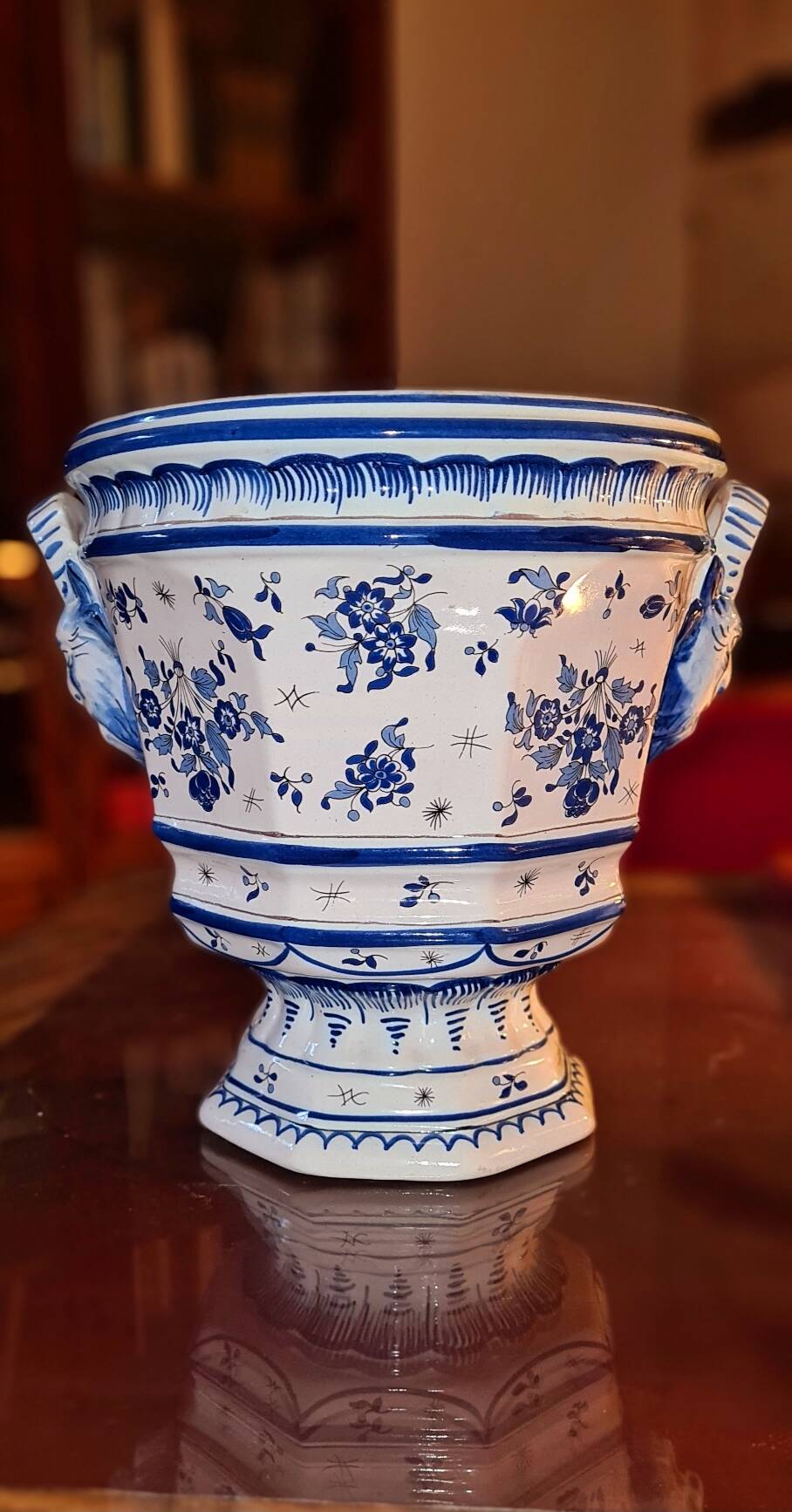 Large cache pot in Nevers earthenware