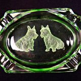 Cendrier style Art Déco en ouraline en verre gravé chiens Scottish Terrier