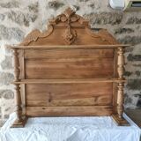 Carved wooden shelf, Haut de Saint Hubert