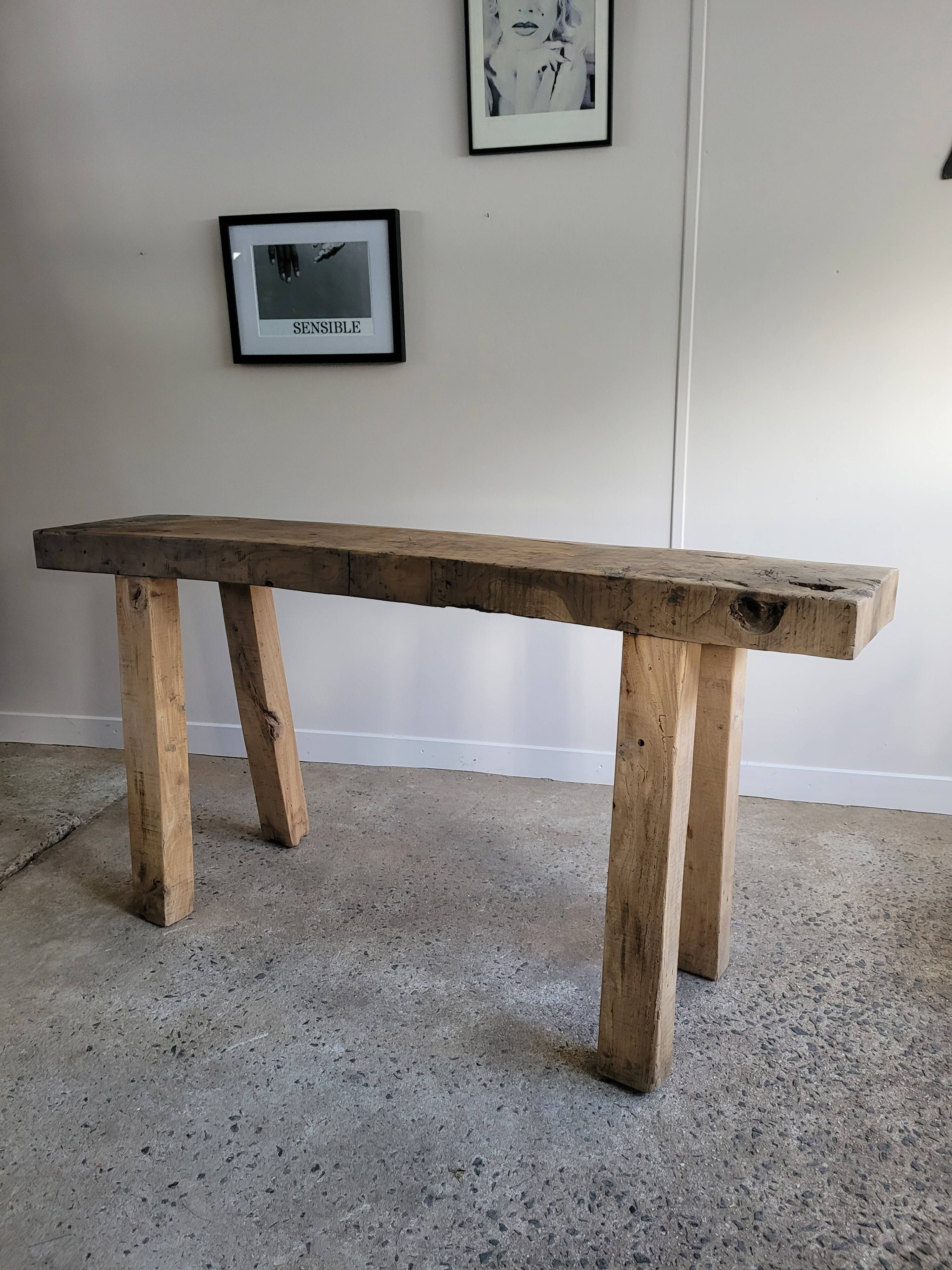 Artisanal workshop in solid wood