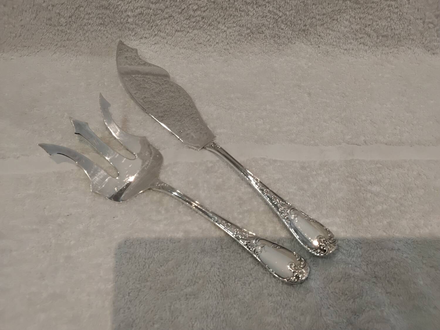 2-piece fish serving set, silver-plated metal, goldsmith V, rocaille marly