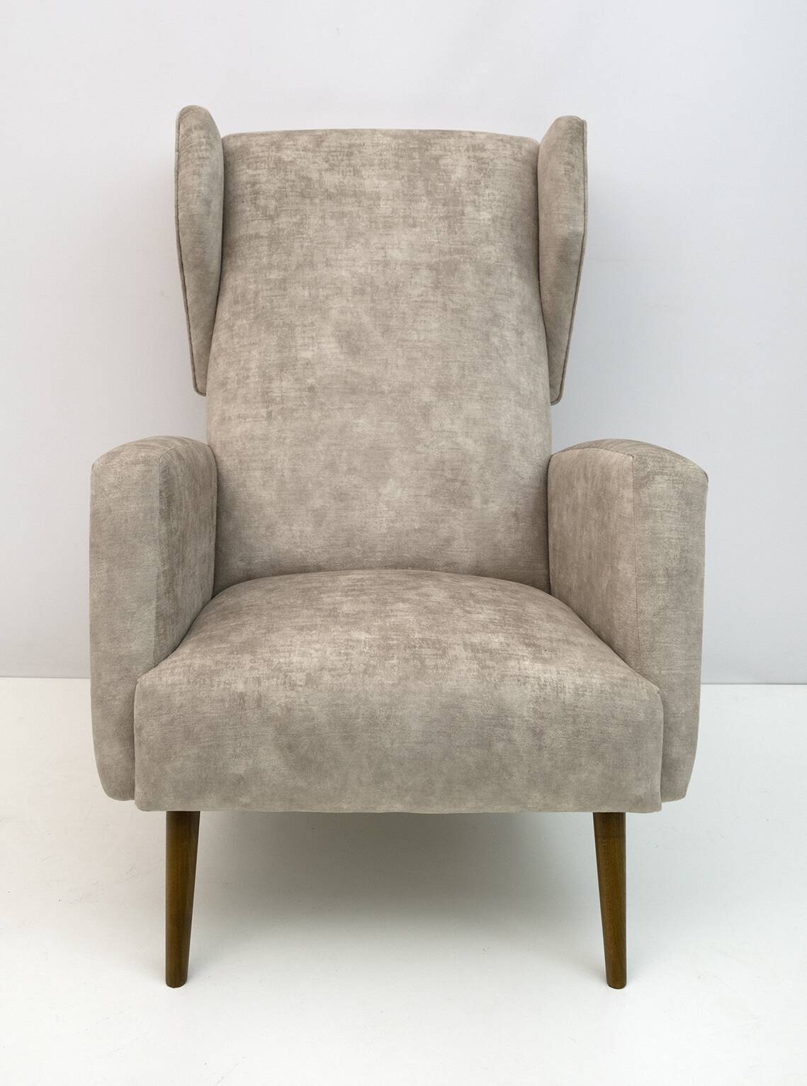 Pair of Gio Ponti Mid-Century Modern Italian Velvet "Alata" Lounge Chairs