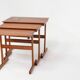Ensemble de tables gigognes à carreaux émaillés (Danemark, années 1950).
