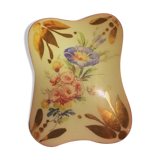 Dismissal porcelain box