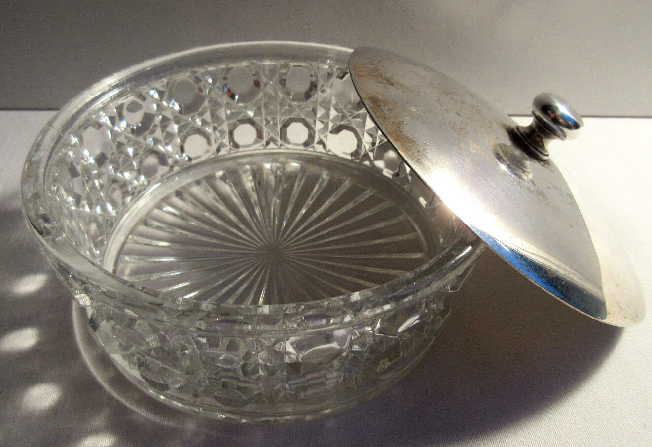 Small Baccarat Cup, Pierreries model - silver metal lid