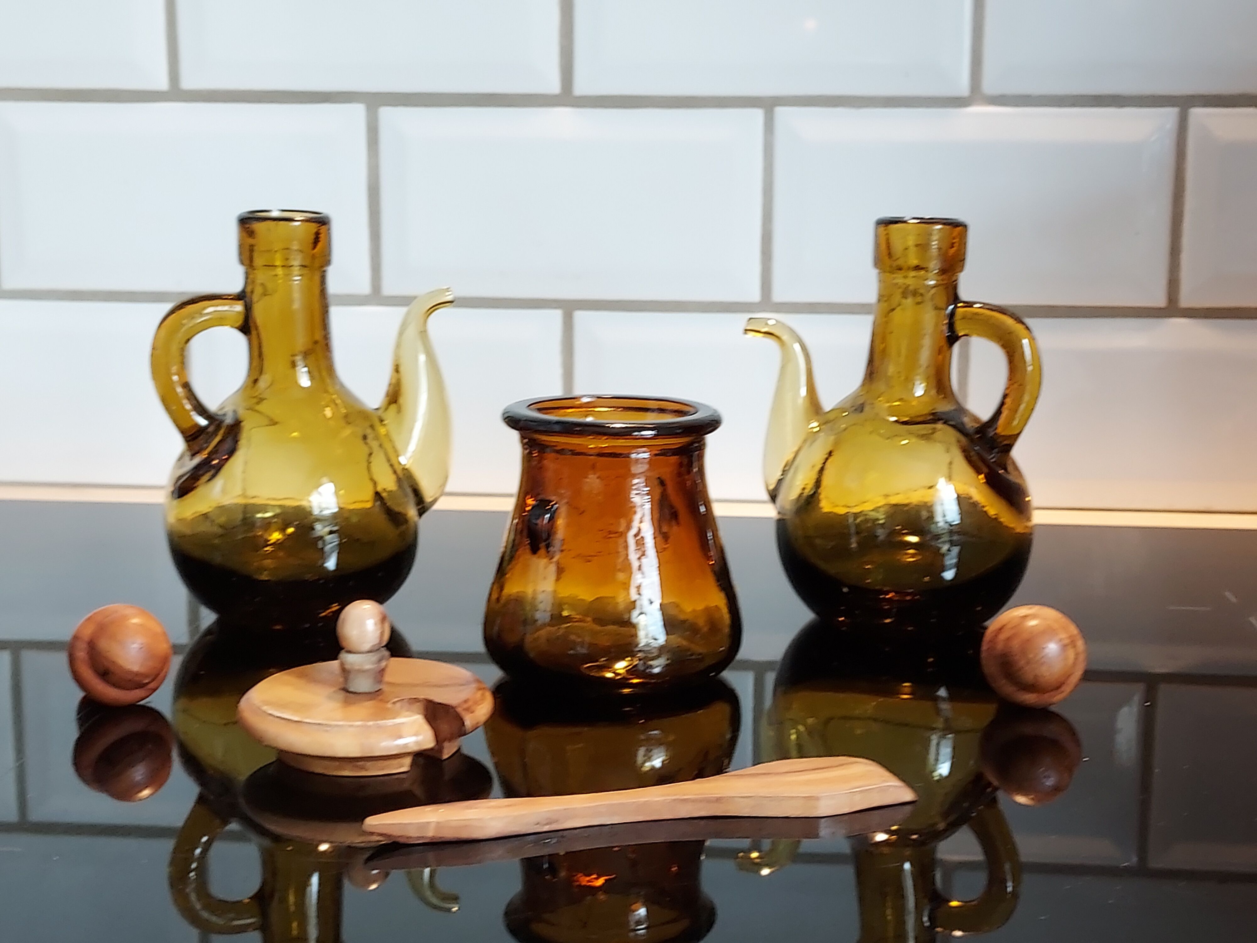 Oil and vinegar serving in amber glass