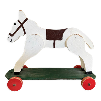 Cheval à tirer, jouet ancien en bois