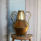 Golden hammervase